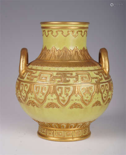 CHINESE GILT-DECORATED DOUBLE HANDLE ZUN VASE