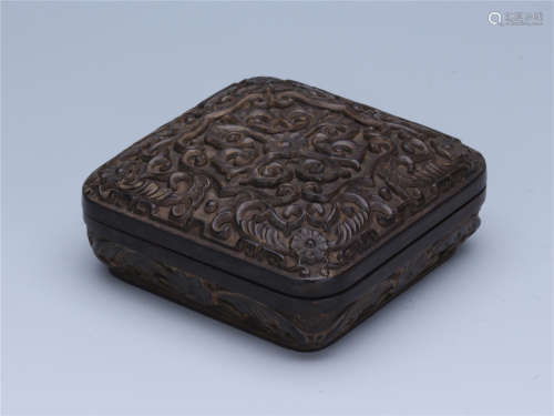 CHINESE ROSEWOOD CARVED FLOWER SQUARE LIDDED BOX