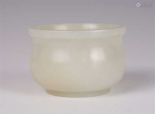 A SMALL CHINESE WHITE JADE CARVED CUP