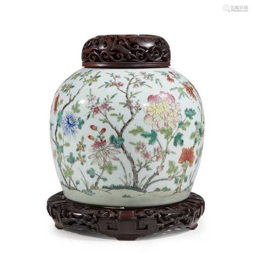 A Chinese famille rose-enameled porcelain j…