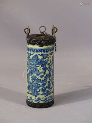 CHINE,Vase cylindrique en porcelaine