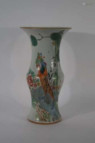 CHINE, Vase Gu en porcelaine