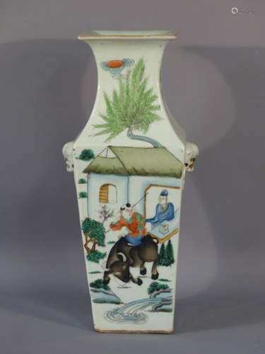 CHINE. Vase quadrangulaire