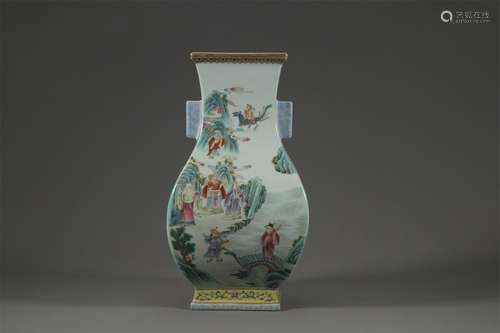 A Chinese Famille Rose Porcelain Vase