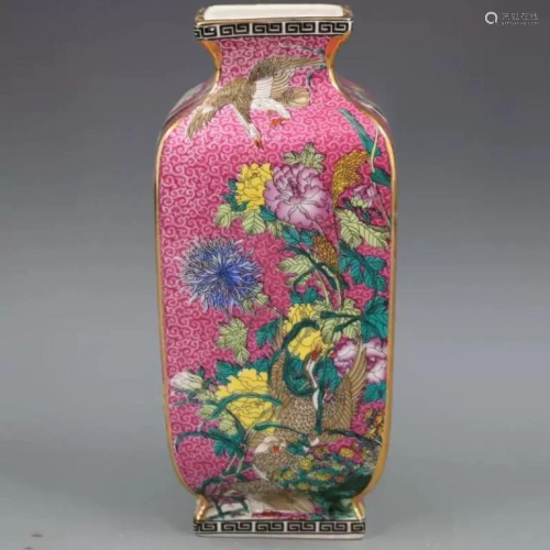 Chinese Famille Rose Porcelain Vase,Mark