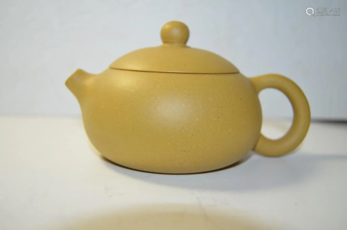 Vintage Chinese Yellow Yixing Zisha Teapot