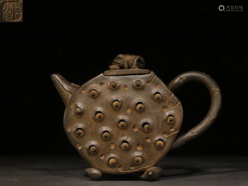 Chinese Yixing Zisha Teapot,