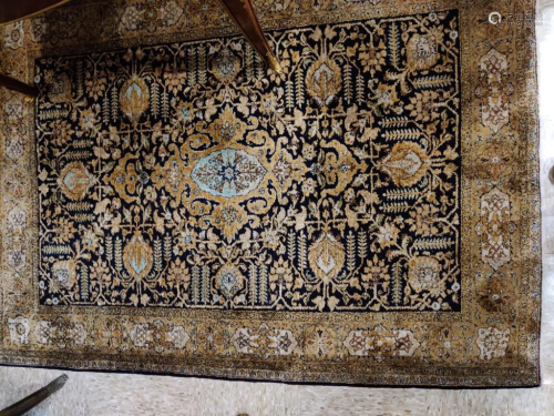 All Silk Qun Hand Made Carpet