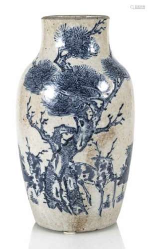 Porzellanvase mit unterglasurblauem Qilin-Dekor