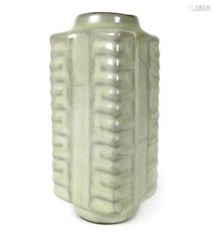 Kleine 'Cong'-förmige Vase mit Seladonglasur