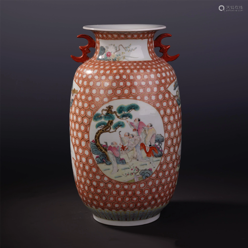 CHINESE FAMILLE ROSE FLOWER PORCELAI…