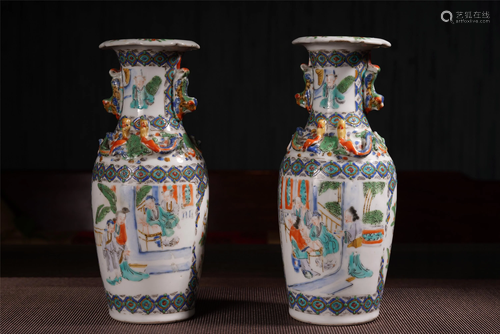 A PAIR OF CHINESE PORCELAIN FIGURE AND …