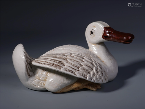 CHINESE PORCELAIN CARVED DUC…