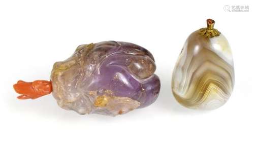 Snuffbottle aus Amethyst und kieselförmige Snuffbottle aus Achat