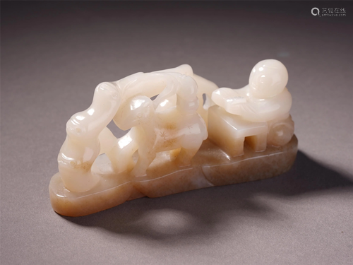 CHINESE WHITE CARVED JADE OPENWOR…