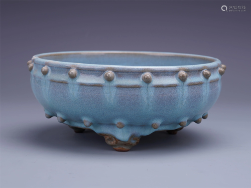 CHINESE PORCELAIN TRIPLE FEET B…