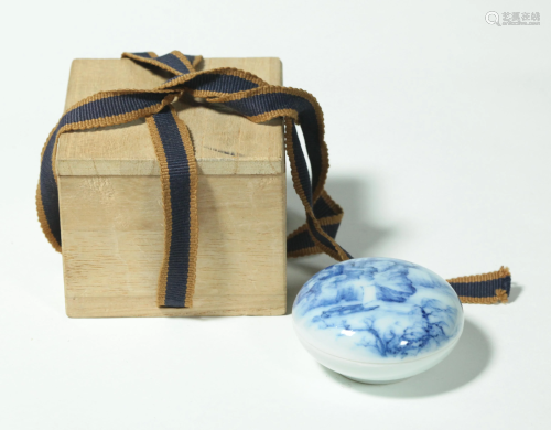 Chinese Blue & White Round Seal Paste Box
