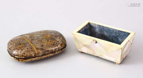 A 19TH CENTURY CHINESE MOTHER OF PEARL BOX & A JAPANESE SHAGREEN & LACQUER LIDDED INK STONE BOX, 7cm