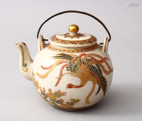 A GOOD JAPANESE MEIJI PERIOD SATSUMA TEAPOT & COVER, the body of the pot decorated with scenes of