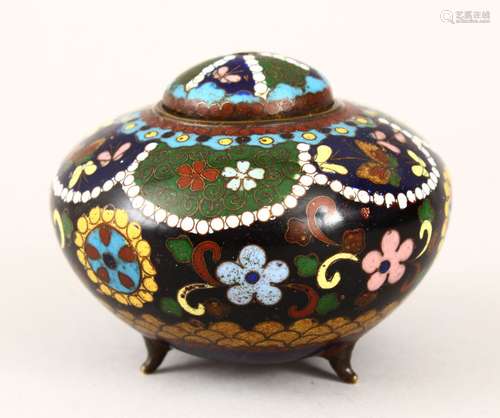 A GOOD JAPANESE MEIJI PERIOD CLOSIONNE ENAMEL LIDDED KORO, with floral decoration, 9cm diameter x