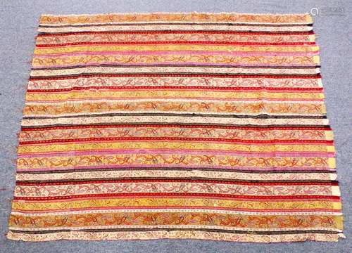 A VERY FINE 19TH CENTURY INDIAN KASHMIRI SHAWL.