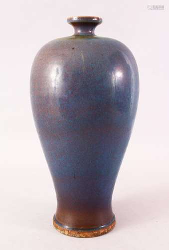 A CHINESE SONG STYLE FLAMBE MEIPING PORCELAIN VASE, base unglazed, glaze with colour graduation,