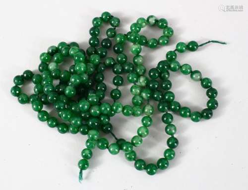 A GOOD SET OF CHINESE JADE / HARD STONE BEAD NECKLACE, Approx 135cm