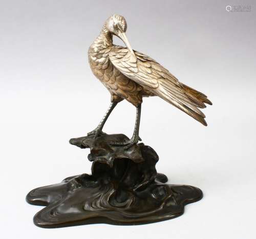 A GOOD JAPANESE MEIJI PERIOD SOLID SILVER & BRONZE OKIMONO OF AN EGRET - SIGNED GYOKO, the finely