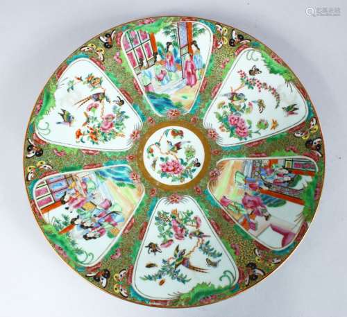 A GOOD 19TH CENTURY CHINESE CANTON FAMILLE ROSE PORCELAIN CHARGER, the charger decorated with panels