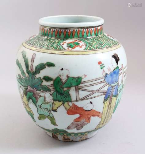 A CHINESE 19TH CENTURY FAMILLE VERTE PORCELAIN JAR, decorated with scenes of figures celebrating