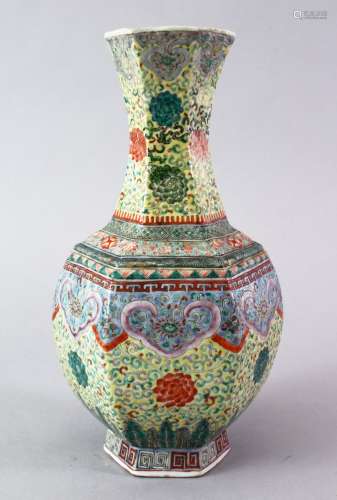 A GOOD 18TH / 19TH CENTURY CHINESE FAMILLE ROSE HEXAGONAL PORCELAIN VASE, the vase with a yellow