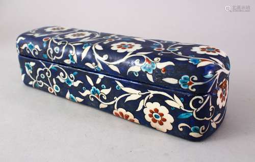 A GOOD 19TH CENTURY TURKISH KUTAHYA PORCELAIN LIDDED PEN BOX, the box with a blue ground and