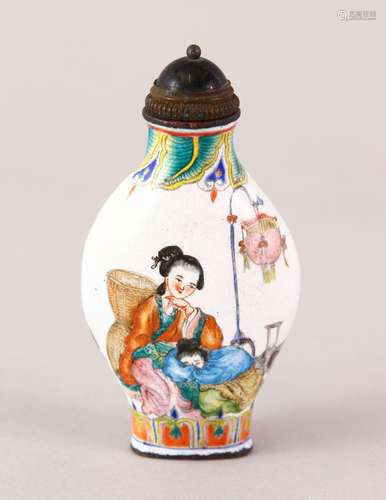 A GOOD CHINESE CANTON ENAMEL SNUFF BOTTLE, the bottle decorated to depict scenes of women and