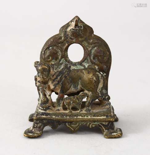 AN EARLY INDIAN BRONZE FIGURE OF NANDI AND MOTHER, 6cm high.