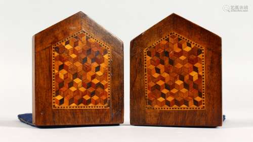 A PAIR OF TUNBRIDGE WARE PARQUETRY BOOKENDS. 4ins high.