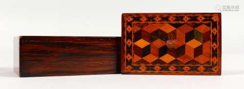 A TUNBRIDGE WARE PARQUETRY BOX, with lift-off lid. 3.5ins long.