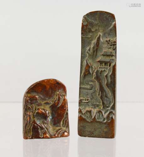 TWO SMALL CHINESE BRONZE SEALS.