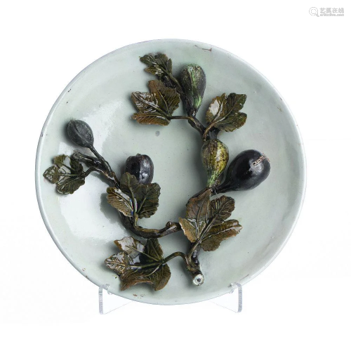 'Figs' plate in faience from Caldas