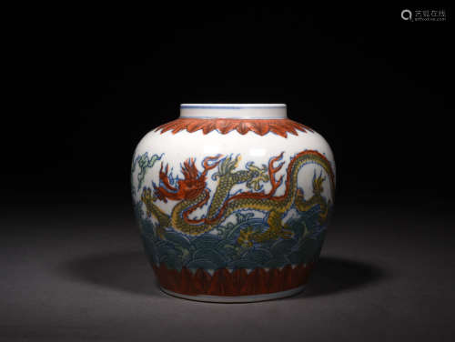 A Chinese Doucai Dragon Pattern Porcelain Jar
