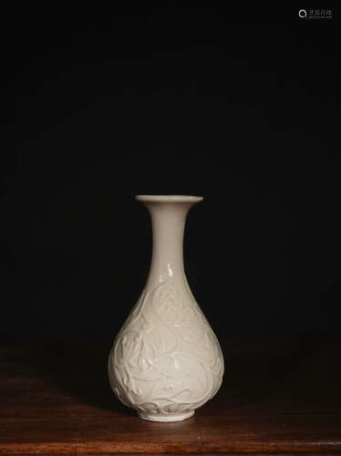 A Chinese Ding Kiln Floral Porcelain Vase