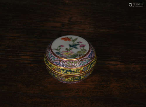 A Chinese Enamel Floral Porcelain Ink Box