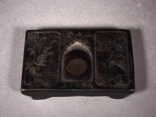 A Chinese Ink Bed