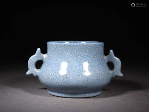 A Chinese Ge Kiln Porcelain Incense Burner