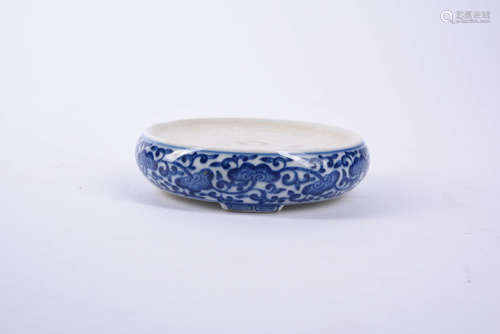 A Chinese Blue and White Floral Porcelain Brush Tian