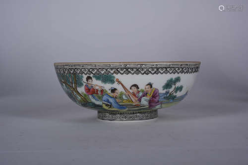 A Chinese Famille Rose Painted Porcelain Bowl