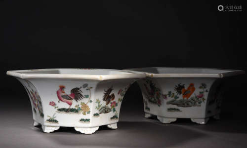A Pair of Chinese Famille Rose Porcelain Flower Pots