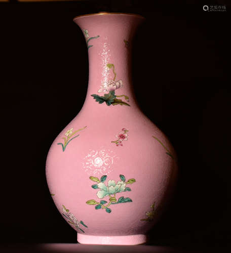 A Chinese Famille Rose Floral Porcelain Vase