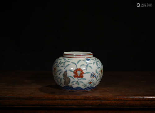 A Chinese Doucai Floral Porcelain Jar