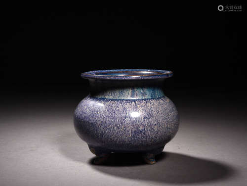 A Chinese Fancy Glaze Porcelain Three-legged Incense Burner