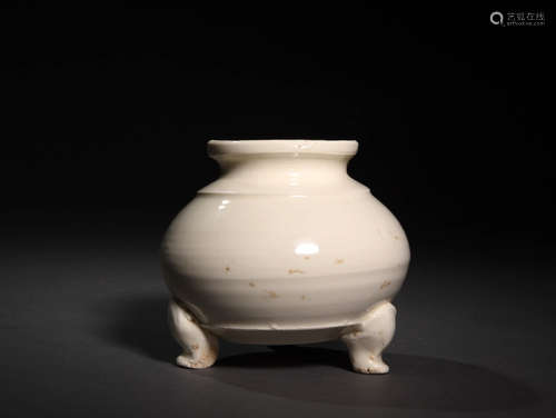 A Chinese Ding Kiln White Glazed Porcelain Three-legged Censer